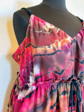 Load image into Gallery viewer, Women’s 3X Reverse Geode Jenny K Lopez Rope Tie Ruched Midi Dress with Pockets in ‘Fire on the Mountain’