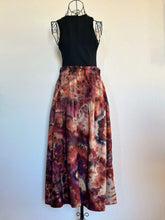 Load image into Gallery viewer, Custom Geode Tie Skirt in ‘Scarlet Begonias’ for Gerry