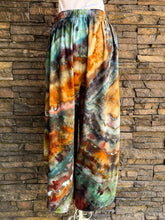 Load image into Gallery viewer, Women’s Large (fit like a medium) Geode Rayon Split Leg Pull-on Pants in ‘Rooster’