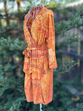 Load image into Gallery viewer, 6 Custom Geode Bride & Bridesmaid Short Robes for Maggie