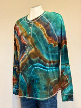 Load image into Gallery viewer, Men’s XL Geode Long Sleeved Henley in ‘Emerald Forest’