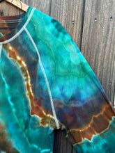 Load image into Gallery viewer, Men’s XL Geode Long Sleeved Henley in ‘Emerald Forest’