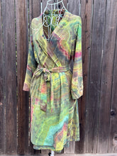 Load image into Gallery viewer, 6 Custom Geode Bride & Bridesmaid Short Robes for Maggie