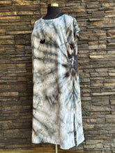 Load image into Gallery viewer, Women’s 2X 100% Rayon Caftan-like ‘Easy Breezy’ Dress in ‘Dark Side of the Moon’