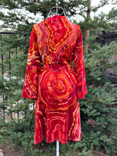 Load image into Gallery viewer, 6 Custom Geode Bride & Bridesmaid Short Robes for Maggie
