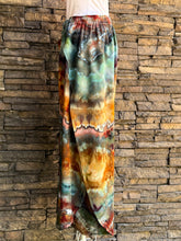 Load image into Gallery viewer, Women’s Large (fit like a medium) Geode Rayon Split Leg Pull-on Pants in ‘Rooster’