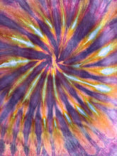 Load image into Gallery viewer, Men’s Large Spiral T-Shirt in ‘Sugar Plum’
