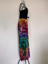 Load image into Gallery viewer, Women’s Medium Reverse Geode Cropped Palazzo Pants with Pockets in ‘Fiesta’
