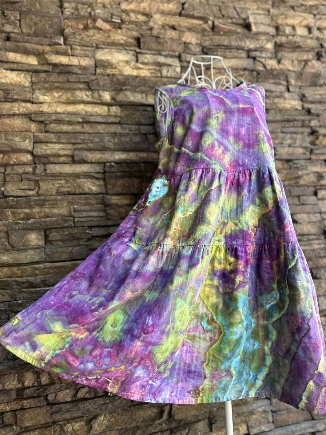 Women’s Medium Geode 100% Cotton Gauze Sleeveless Tiered Dress with Pockets in ‘Avalon’