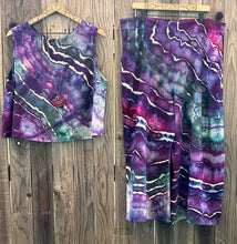 Load image into Gallery viewer, Custom Geode 2 Piece Cropped Set and 4 Geode Steering Wheel Covers for Mary
