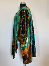 Load image into Gallery viewer, Custom Geode Bamboo Velour Kimono Duster in ‘Boulder Turquoise’ for Raina
