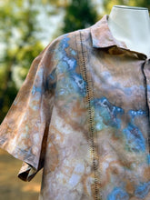 Load image into Gallery viewer, Men’s 3X Geode Flax/Cotton Button Up Short Sleeved Shirt in ‘Blue Gray’
