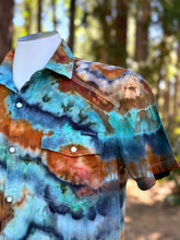 Load image into Gallery viewer, Men’s Small Lucky Brand Geode Pearl Snap Button Up Shirt in ‘Boulder Turquoise’
