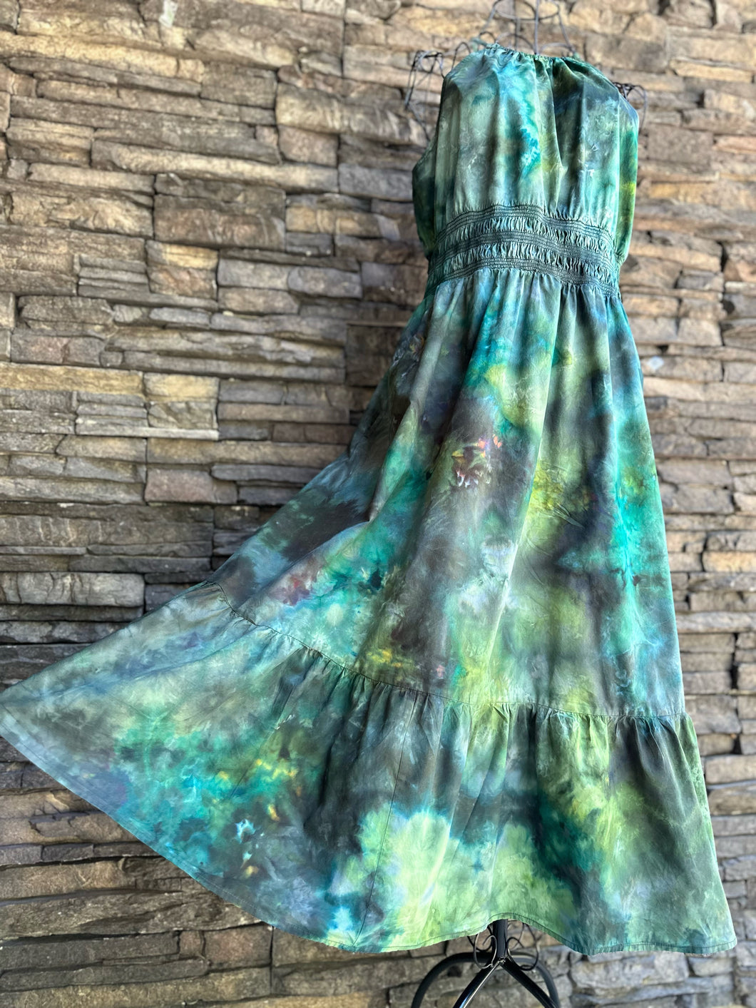 Women’s Large Scrunched Geode Halter Style Dress with Pockets In ‘Moss Agate’