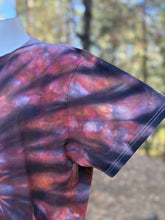 Load image into Gallery viewer, Men’s XXL (maybe more like an XL) T-Shirt in ‘Black Opal Spiral’
