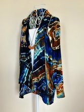 Load image into Gallery viewer, Women’s Small/Medium Geode Open Front Cardigan with Pockets in ‘Azurite’
