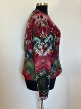 Load image into Gallery viewer, Women’s XXL Geode Pullover with Thumbholes and Pockets in ‘Season’s Greetings’
