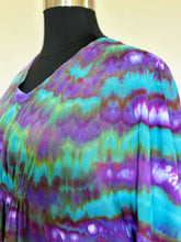 Load image into Gallery viewer, Women’s One Size 100% Rayon Caftan in ‘Northern Lights’
