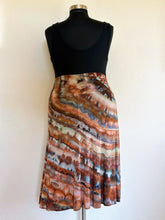 Load image into Gallery viewer, Women’s XL Midi Skirt in ‘Polychrome Jasper’ Twist
