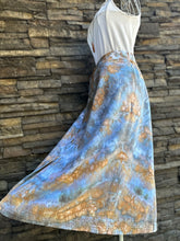 Load image into Gallery viewer, Women’s Large Linen/Rayon Button Front Midi Skirt Pockets in ‘Blue Gray’ Twist
