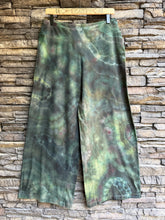 Load image into Gallery viewer, Women’s Large Geode Mid-Rise Jersey Super Wide-Leg Yoga Pants In ‘Moss Agate’
