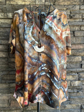Load image into Gallery viewer, Women’s Medium Geode Woven 100% Viscose Button Up Blouse Top in ‘Turkey Tail Mushroom’
