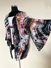 Load image into Gallery viewer, Women&#39;s 2X Geode Bell Sleeve Kimono with Pockets in &#39;Pinot Sage&#39;
