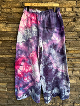 Load image into Gallery viewer, Women’s Large J.Her Geode High-waisted Wide Leg Pull-On Lounge Pants with Pockets in ‘Purple Haze’
