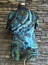 Load image into Gallery viewer, Women’s XXL  Geode Front Twist Short Sleeve Top in ‘Moss Agate’
