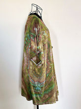 Load image into Gallery viewer, Women’s Medium Geode Kimono in ‘Wild Garden Meets Actias Luna’
