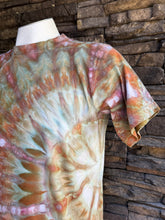 Load image into Gallery viewer, Men’s Small T-Shirt in ‘Wild Thing’
