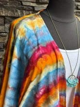 Load image into Gallery viewer, Women’s L/XL Woven Rayon Karma Kimono with Pockets in ‘Desert Springs’
