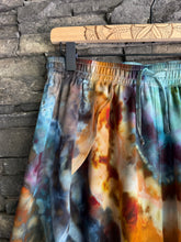 Load image into Gallery viewer, Women’s Large (fit like a medium) Geode Rayon Split Leg Pull-on Pants in ‘Rooster’
