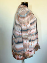 Load image into Gallery viewer, Women’s XL Cardigan with Thumbholes and Pockets in Muted Earth Tones Twist
