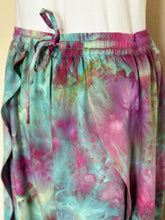 Load image into Gallery viewer, Women’s 2XL (fit like an XL) Rayon Split Leg Pull-on Pants
