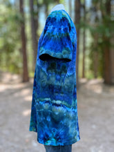 Load image into Gallery viewer, Men’s Large Tall (may even fit an XL!) Geode T-Shirt in ‘Deep Sea Dream’
