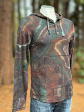 Load image into Gallery viewer, Men’s Small Reverse Geode Hooded Henley in ‘Starling’
