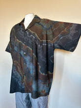 Load image into Gallery viewer, Men’s XL Reverse Geode Rayon Button Up Short Sleeve Shirt in ‘Midnight Jasper’
