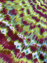 Load image into Gallery viewer, Dish Towel in ‘Warrior Princess’ Twist
