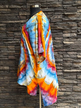 Load image into Gallery viewer, Women’s L/XL Woven Rayon Karma Kimono with Pockets in ‘Desert Springs’
