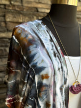 Load image into Gallery viewer, Women’s XL Geode Kimono in ‘Pinot Sage’
