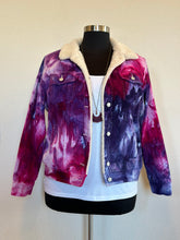 Load image into Gallery viewer, Women’s XXL Corduroy Sherpa Lined Jacket in ‘Amethyst’
