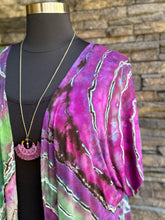 Load image into Gallery viewer, Women’s XL Reverse Geode Kimono in ‘Emerald Berry’
