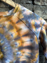 Load image into Gallery viewer, Youth Medium Burt’s Bees Organic Cotton Crewneck Sweatshirt in ‘Walls of the Cave’ Spiral
