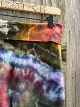 Load image into Gallery viewer, Women’s 1X Wide Waistband Geode Yoga Pants in ‘Rustic Rainbow’
