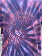 Load image into Gallery viewer, Men’s XXL (maybe more like an XL) T-Shirt in ‘Black Opal Spiral’
