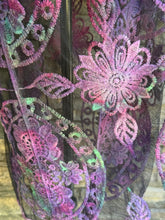 Load image into Gallery viewer, Women’s Small-Medium Reversed Lace Duster Kimono in ‘MindBender’

