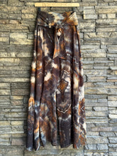 Load image into Gallery viewer, Women’s Medium 100% Viscose Geode Tiered Flared Leg Pull-On Pants with Tie in ‘Turkey Tail Mushroom’
