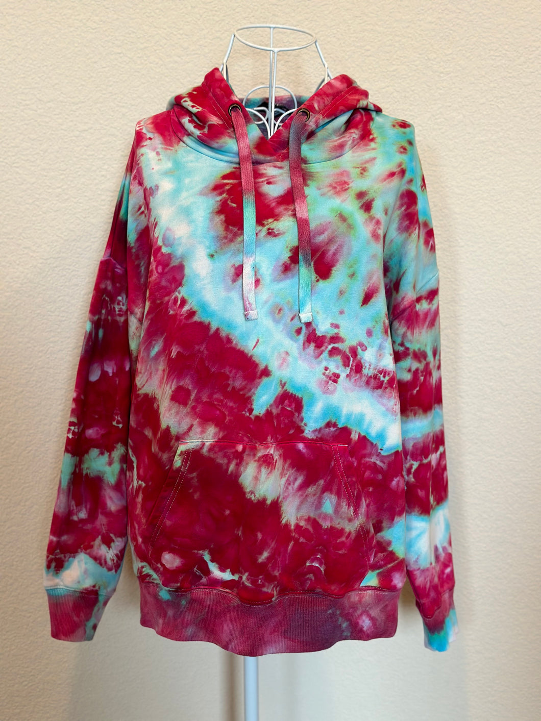 Custom Twist Hoodie in ‘Candypop’ for Meredith