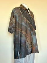 Load image into Gallery viewer, Men’s XL Reverse Geode Rayon Button Up Short Sleeve Shirt in ‘Midnight Jasper’
